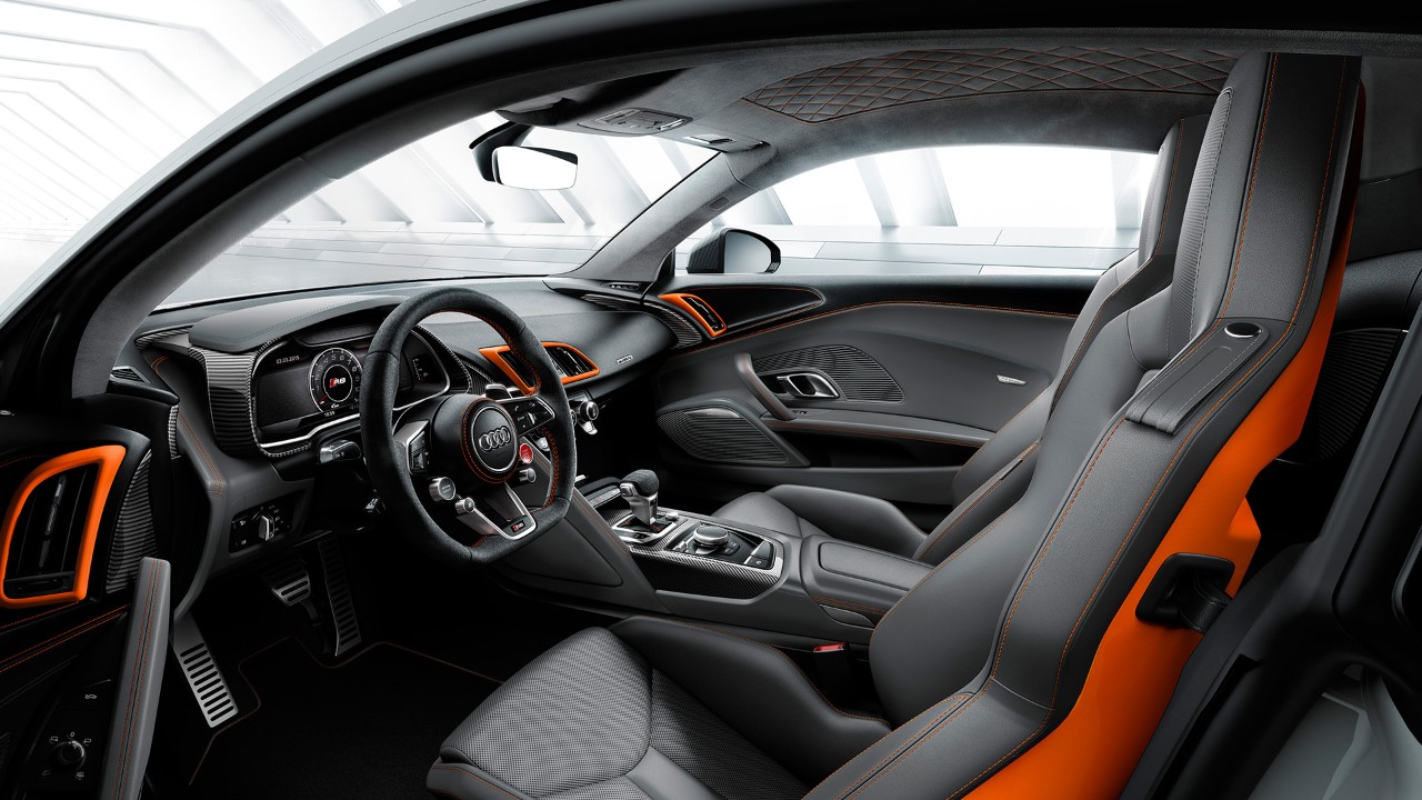 R8 Spyder V10